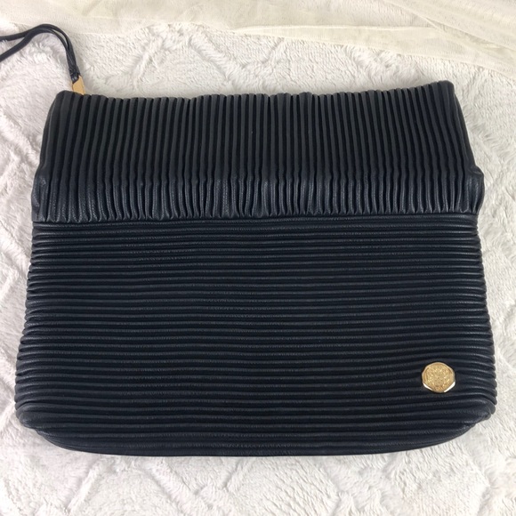 Vince Camuto Karli Ribbed Clutch Black - Picture 1 of 8